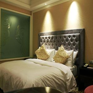 Executive King Room